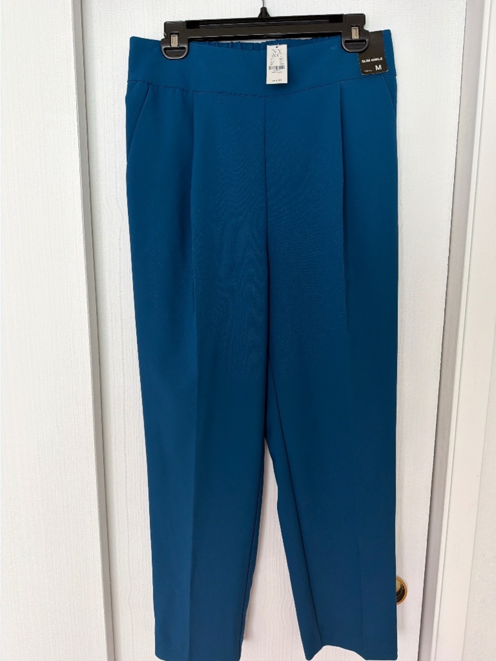 New York & Company Slim Ankle Pants – Size M – NWT 💙